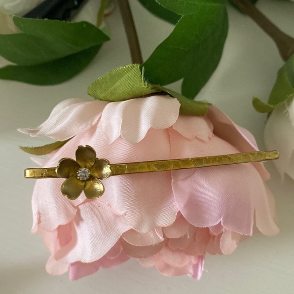 Brass Hairpin Bobby Sakura Flower Zirconia - Picture 1 of 4